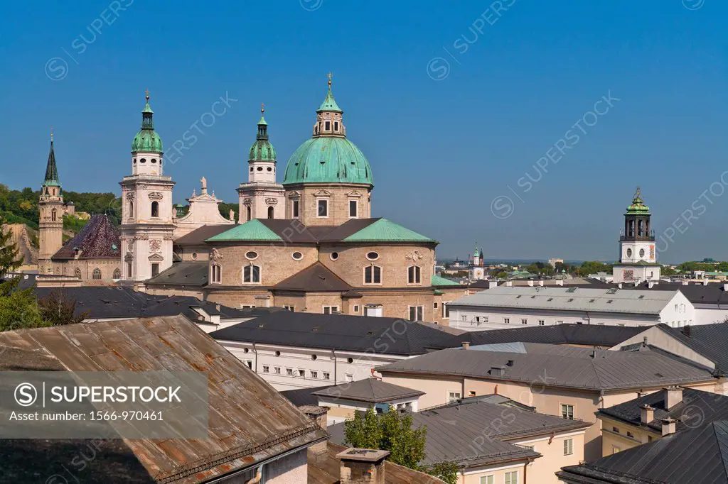 Overview of Salzburg with Salzburg Cathedral, Salzburg, Austria, Europe