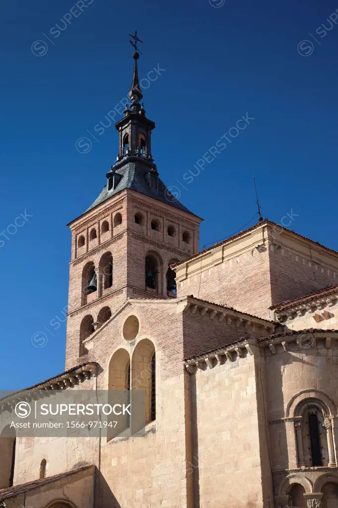 Spain, Castilla y Leon Region, Segovia Province, Segovia, Plaza San Martin and San Martin Church