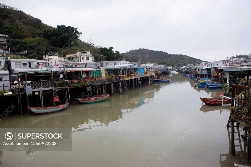 Tai-O is a fishing village oustide Hongkong