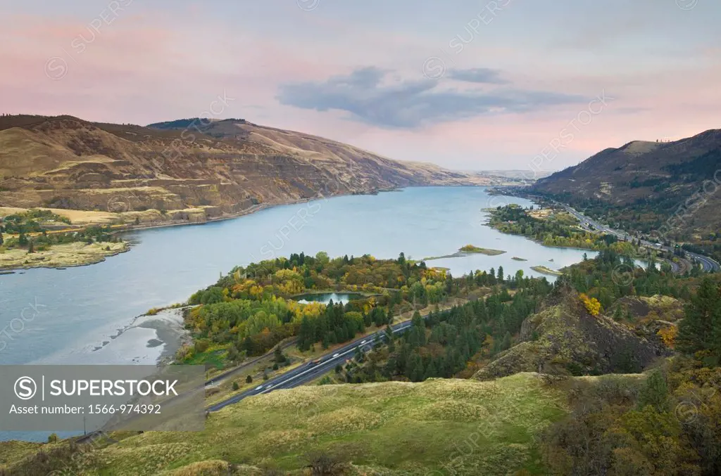 View looking up the Columbia River from Rowena Crest, Columbia River Gorge National Scenic Area Oregon