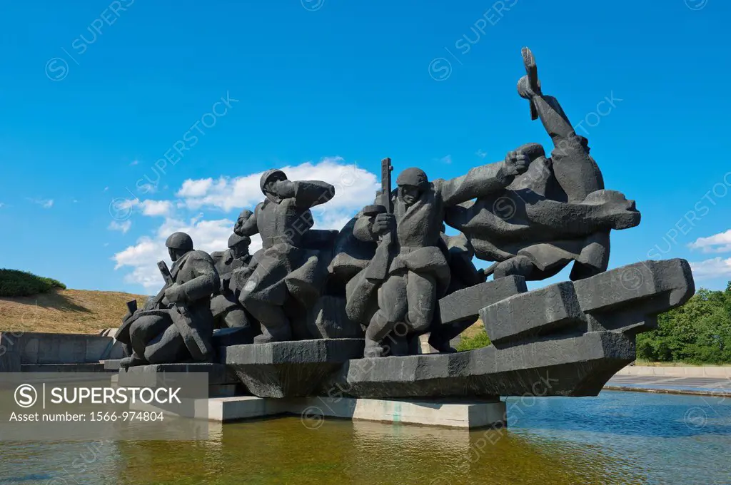 Sculpture, National Museum of the History of the Great Patriotic War 1941-1945, Kiev, Ukraine, Europe