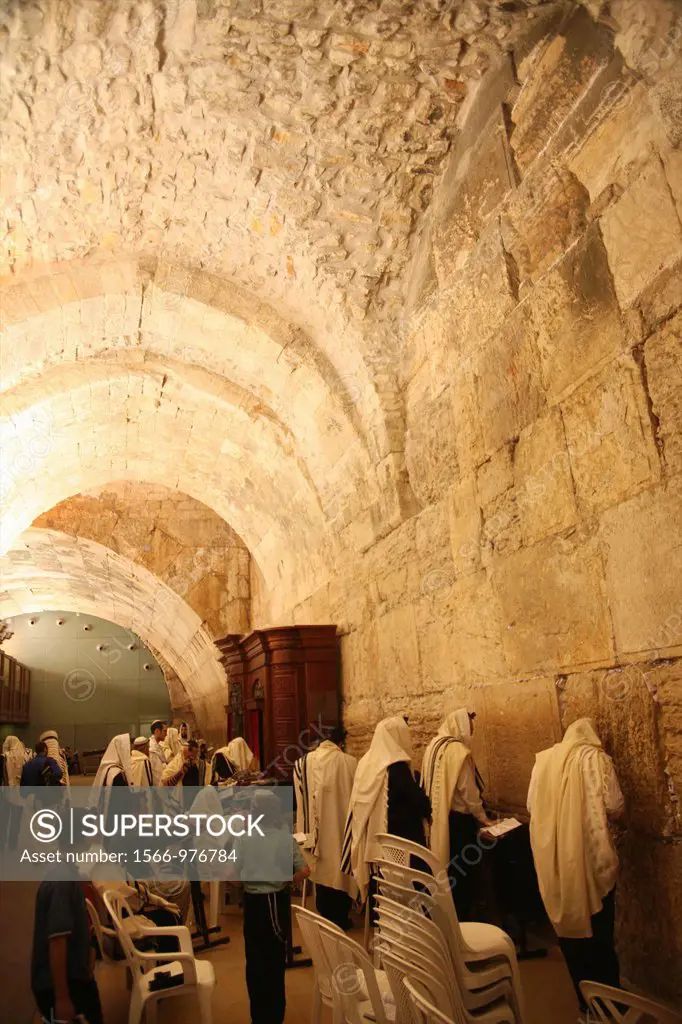 The men´s prayer area including Wilson´s arch located at the Western wailing wall in Jerusalem