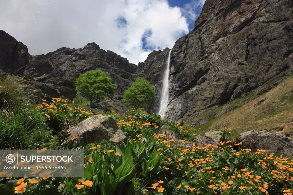 Raysko Praskalo Waterfall, Central Balkan National Park, Bulgaria