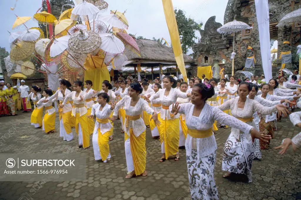Indonesia Bali Mas temple festival