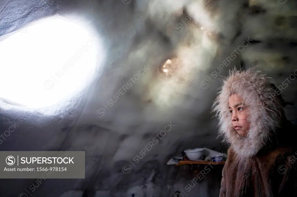 Gojahaven is a town in the far north of canada in 1000 where Inuits living Not many Inuits lots the skills of building an ingloo Only few old people s...