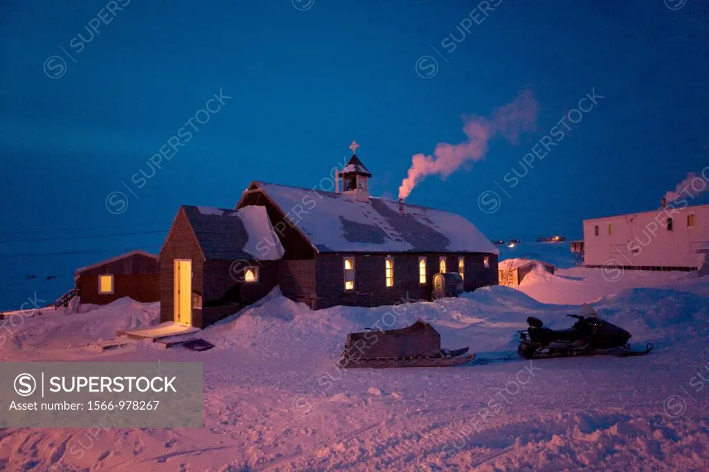 Gojahaven is a town in the far north of canada where 1000 IInuits are living There is one Catholic chuch in town where people pray every evening