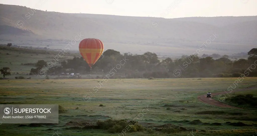 Balloon safari´s are very popular amongst tourists visiting the natural parc ´Maasai Mara´ It vosts around 350 euro per hour and the ballon takes off ...