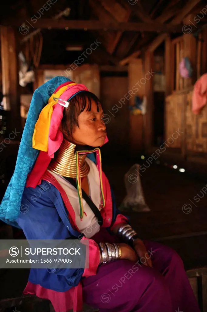 Longneck woman in profile Approximately 300 Burmese refugees in Thailand are members of the indigenous group known as the Longnecks The largest of the...