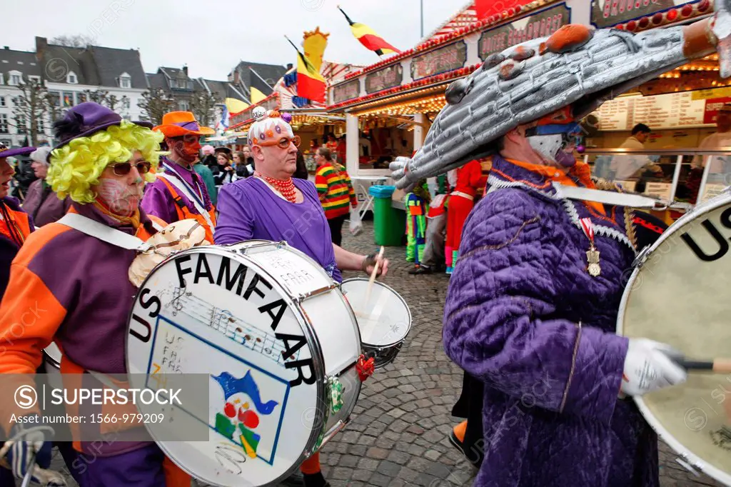 Carnival in Maastricht This festival is different then in other parts of Holland as there are around 100 bands playing live fanfara music in the city ...