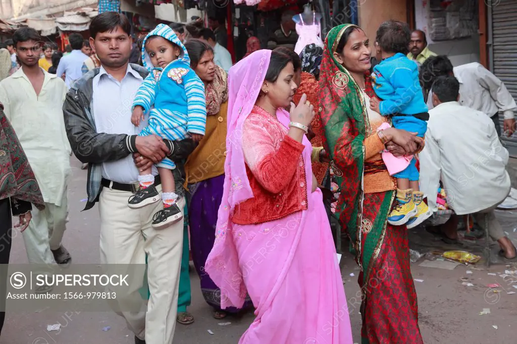 India, Uttar Pradesh, Agra, Kinari Bazaar, people,