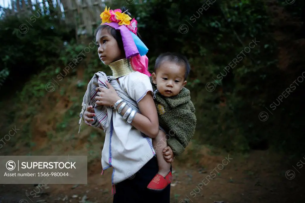 Approximately 300 Burmese refugees in Thailand are members of the indigenous group known as the Longnecks The largest of the three villages where the ...