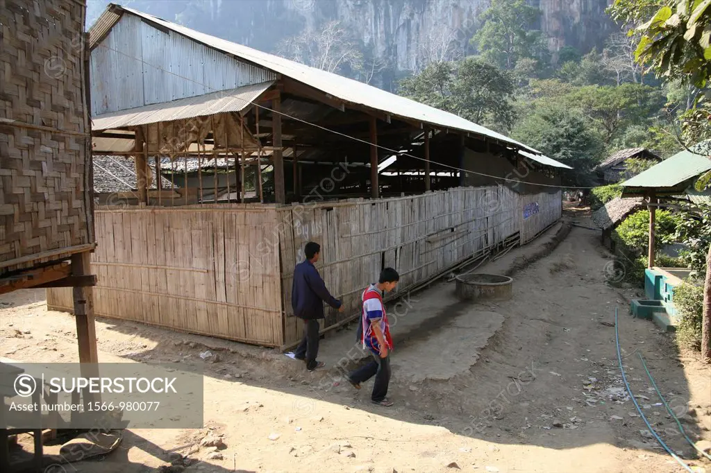 Students outside the school in Mae Sot refugee camp Around 130,000 Burmese refugees have settled in Thailand due to opression in their homeland of Mya...