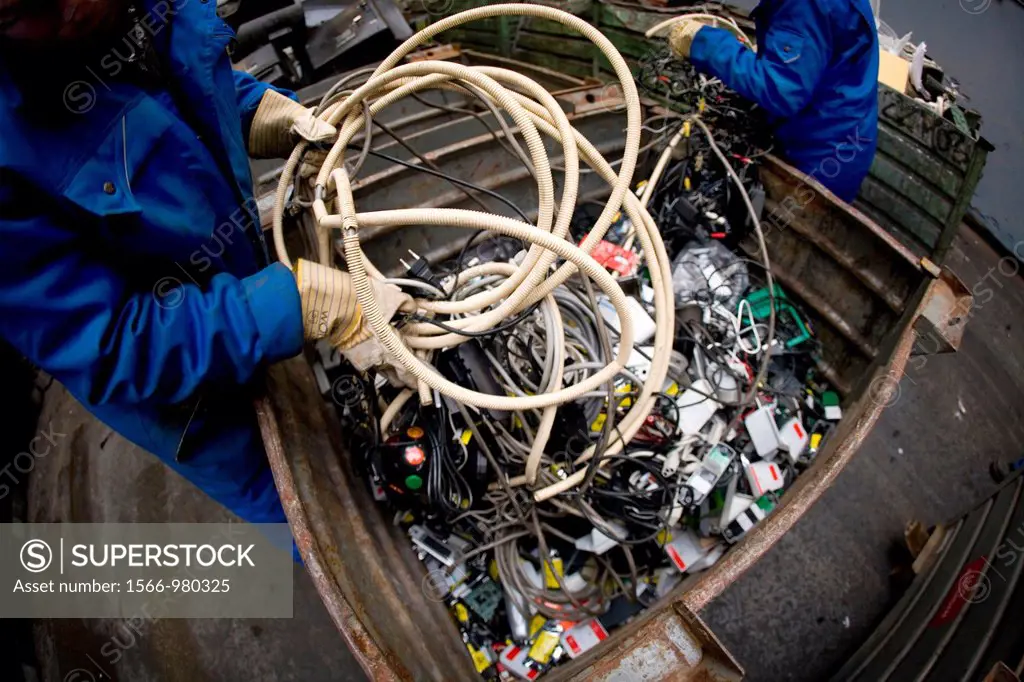 Recycling of wires The wires are being shredded and then the metals seperated from the plastics All municipalities in The Netherlands are required to ...