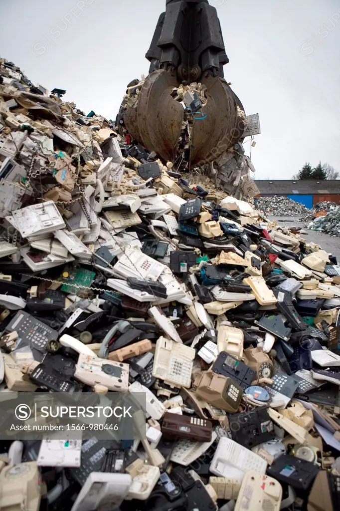 Recycling of telephones All municipalities in The Netherlands are required to provide known collection points for recyclable and/or hazardous material...