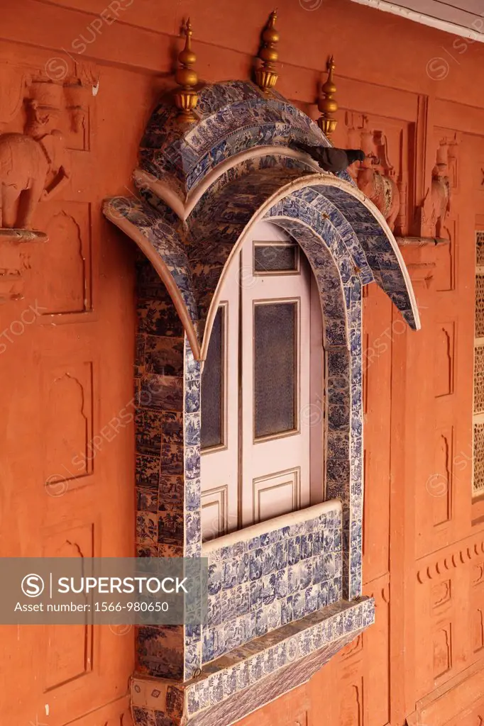 India, Rajasthan, Bikaner, Junagarh Fort, interior, window,