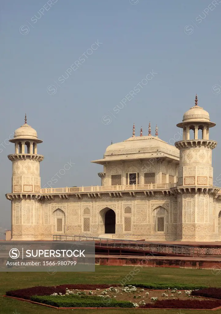 India, Uttar Pradesh, Agra, Itimad-ud-Daulah, tomb of Mirza Ghiyas Beg,