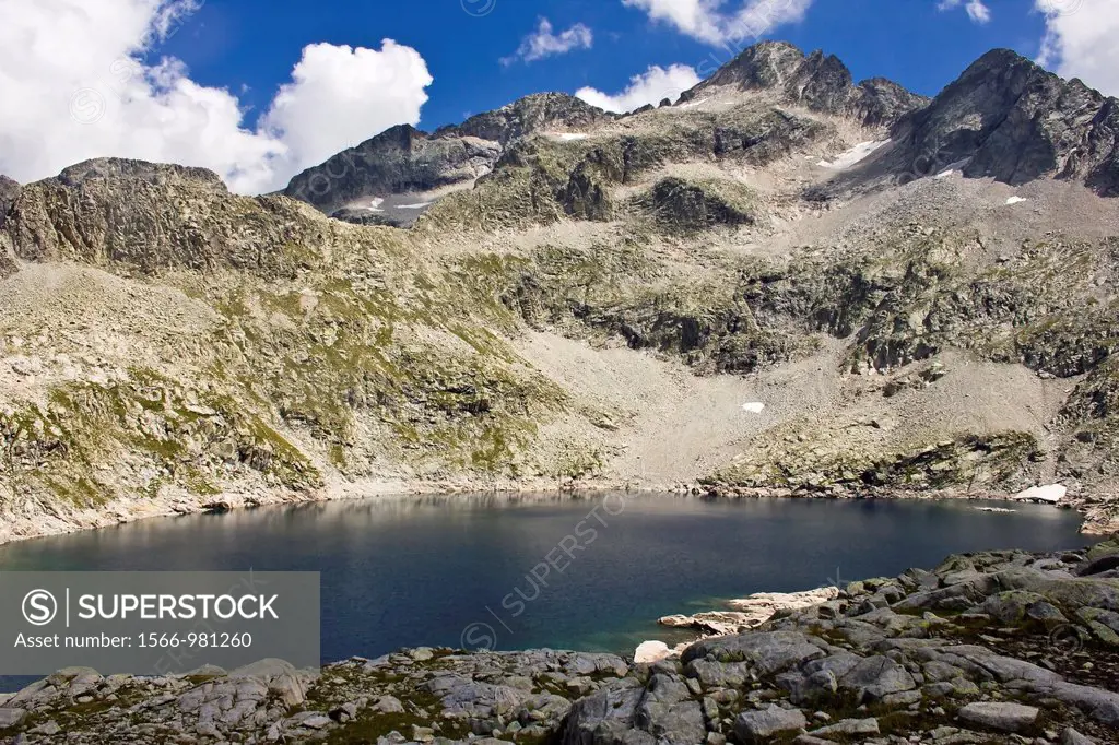 Leners Lake - Gistain Valley - Chistau - Natural park Posets-Maladeta - Sobrarbe - Aragon Pyrenees - Huesca province - Aragon - Altoaragon - Spain - E...