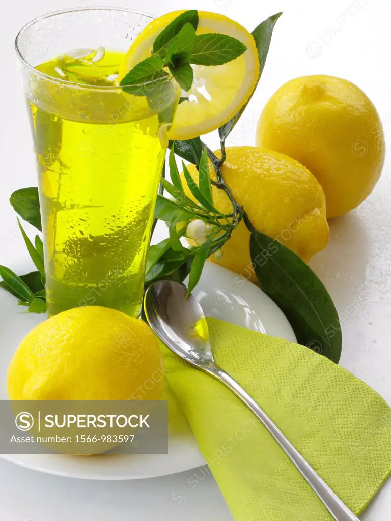Lemon blossom and lemon infusion