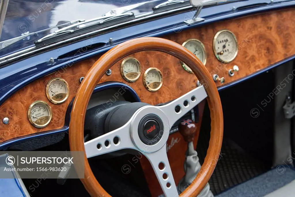 Dashboard and steering wheel of a vintage car