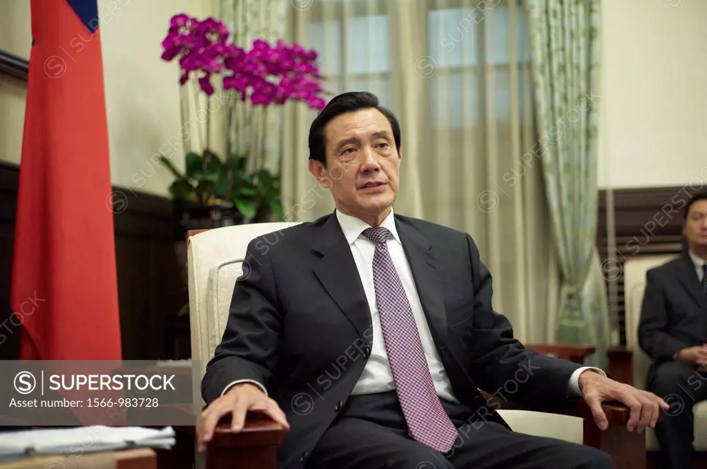 Taiwanese President Ma Ying Jeou interviewed by NYT reporter Andrew Jacobs about his campaign for re-election