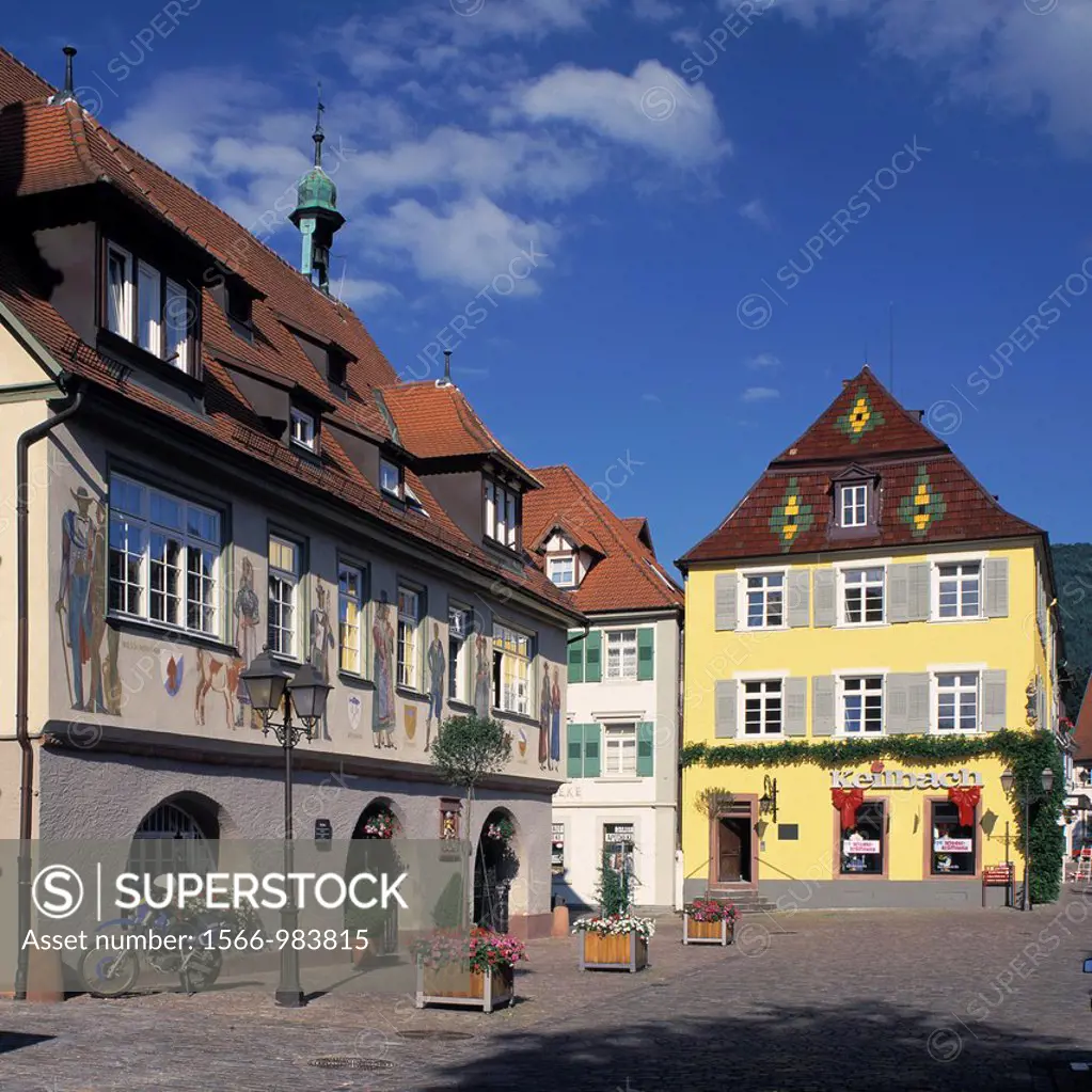 Germany, Haslach im Kinzigtal, Kinzig, Kinzig Valley, Black Forest, Baden-Wuerttemberg, market place, city hall, Hohes Haus, historic store