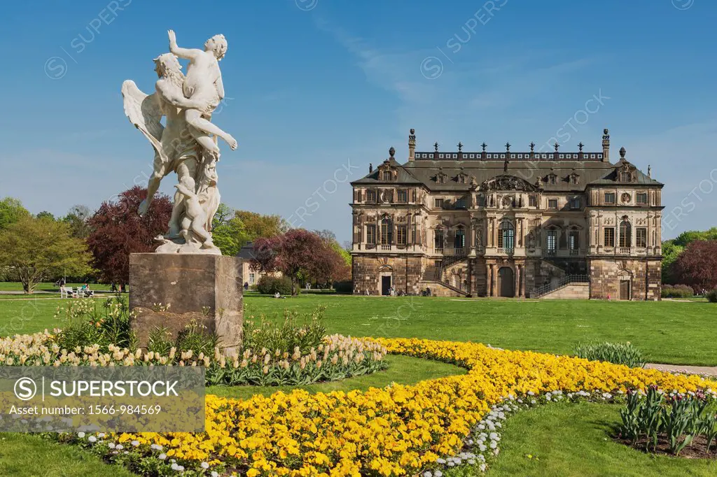 Palace in the Great Garden Park, build 1680 In front of it is the marble group ´The Time takes the beauty´ by Pietro Balestra, Dresden, Saxony, German...