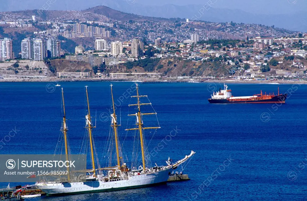 El Esmeralda school-ship at port  Valparaíso  Chile
