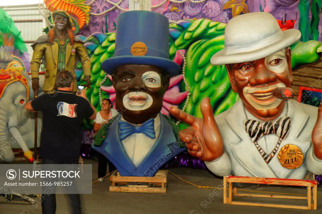 Louisiana, New Orleans, Port of New Orleans, Blaine Kern´s Mardi Gras World, attraction, carnival exhibit, design studio, props, statue, parade float ...