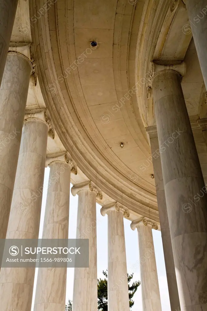 Marble columns create pattern at the Jefferson Memorial