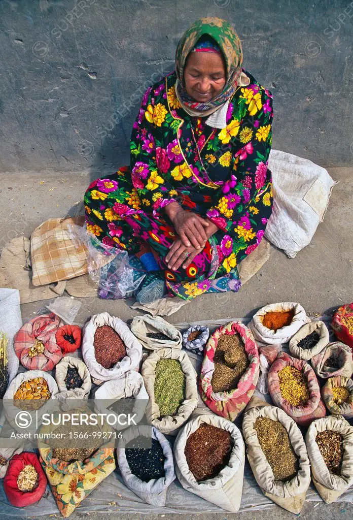 Selling spices in the bazaar Khiva, Silk Road, Unesco World Heritage Site, Uzbekistan, Central Asia.