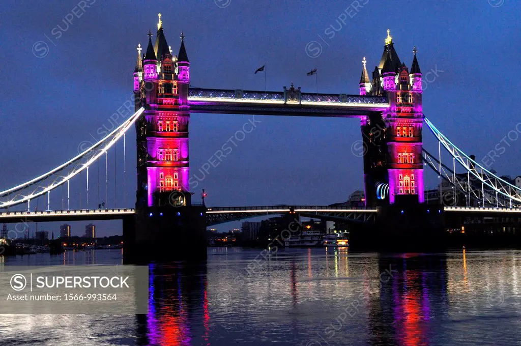 Tower Bridge new lighting for the Queen´s Diamond Jubilee and London Olympics 2012, London, England, United Kingdom.