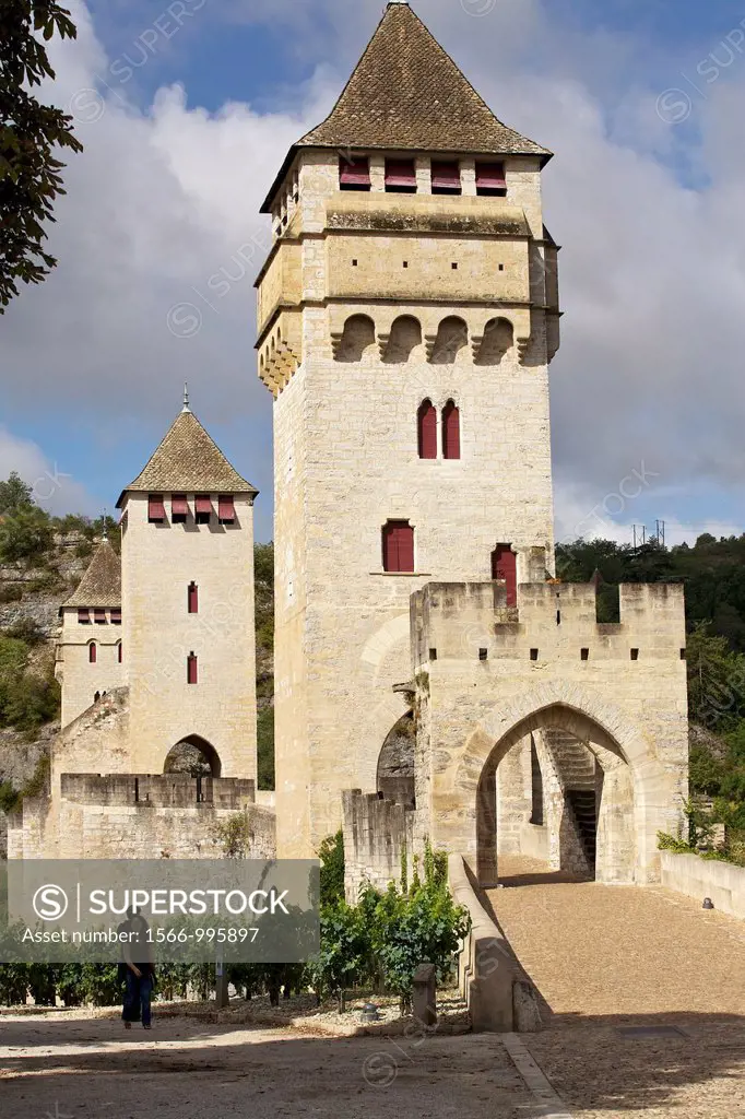 Arched bridge Valentre warhead of 1350 Cahors, Lot, France