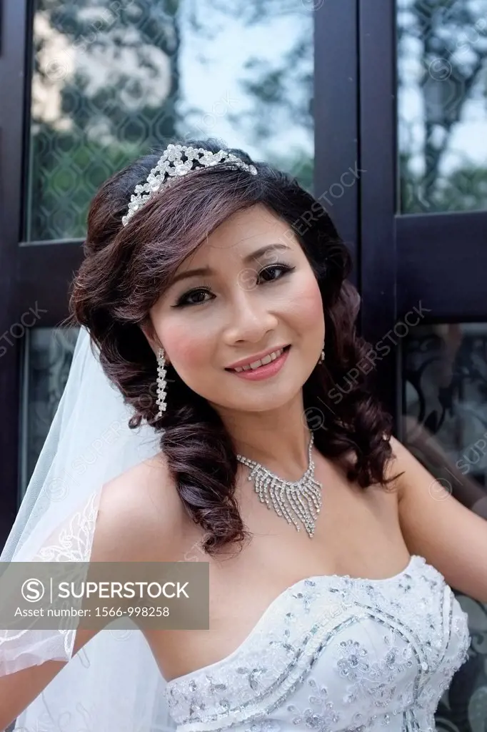 Bride posing for wedding pictures, Hanoi, Vietnam