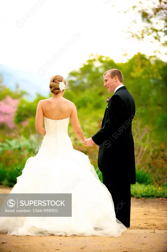 20-30, caucasian, bride & groom, wedding