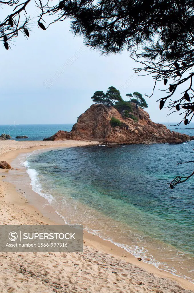 Beach on the Ronda road between the towns of Platja d´Aro and Calonge
