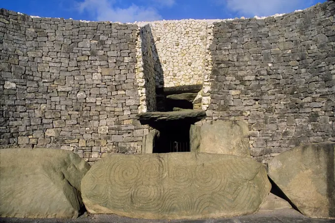 Ireland, County Meath, World Heritage Site, Passage tomb of Newgrange 3300-2900 BC