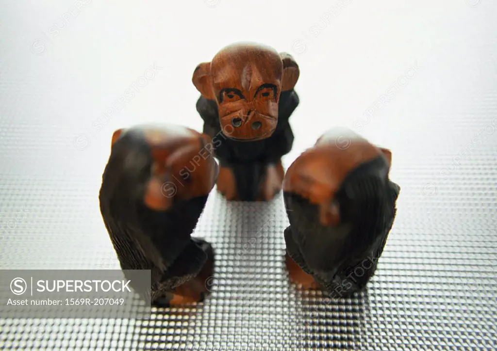 Three wise monkeys, sculpture