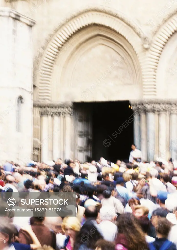 Israel, Jerusalem, crowd in front of Church of the Holy Sepulchre