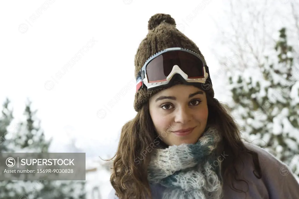 Young woman in winter clothing, portrait
