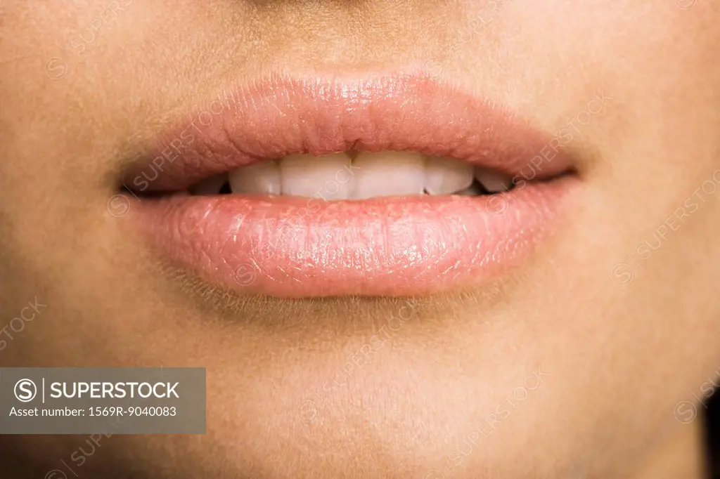 Young woman´s mouth, close_up