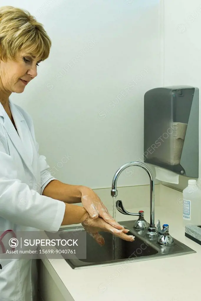 Doctor washing hands