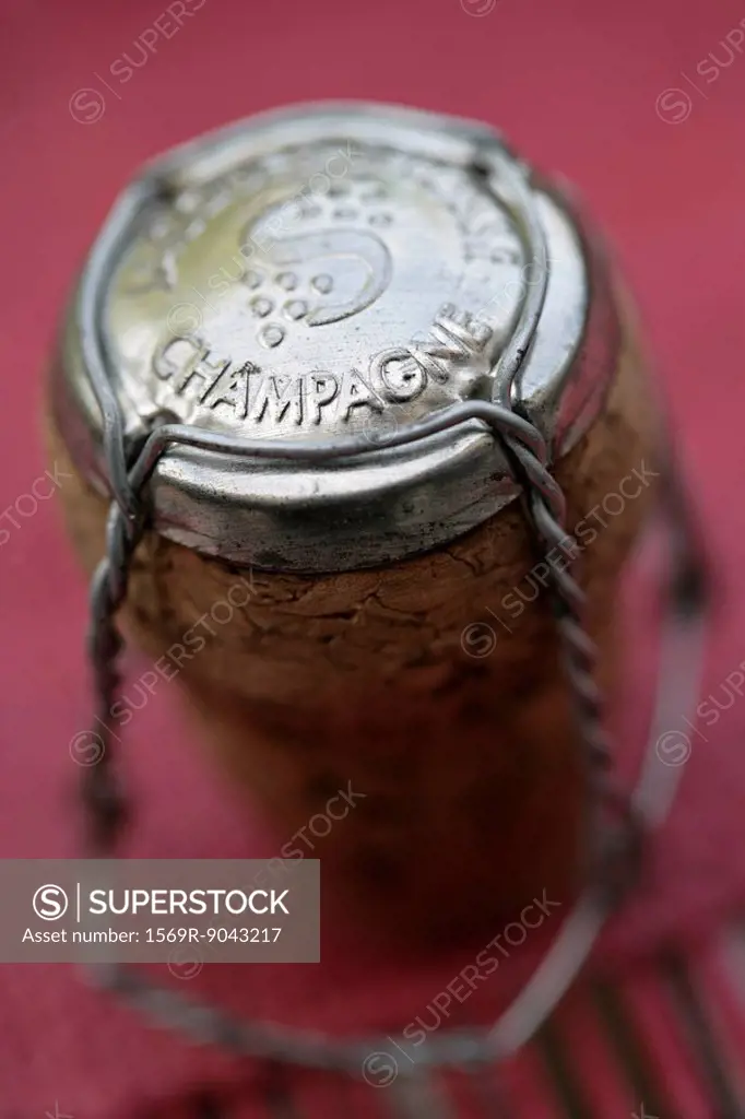 Wire cage with cap on champagne cork, close_up