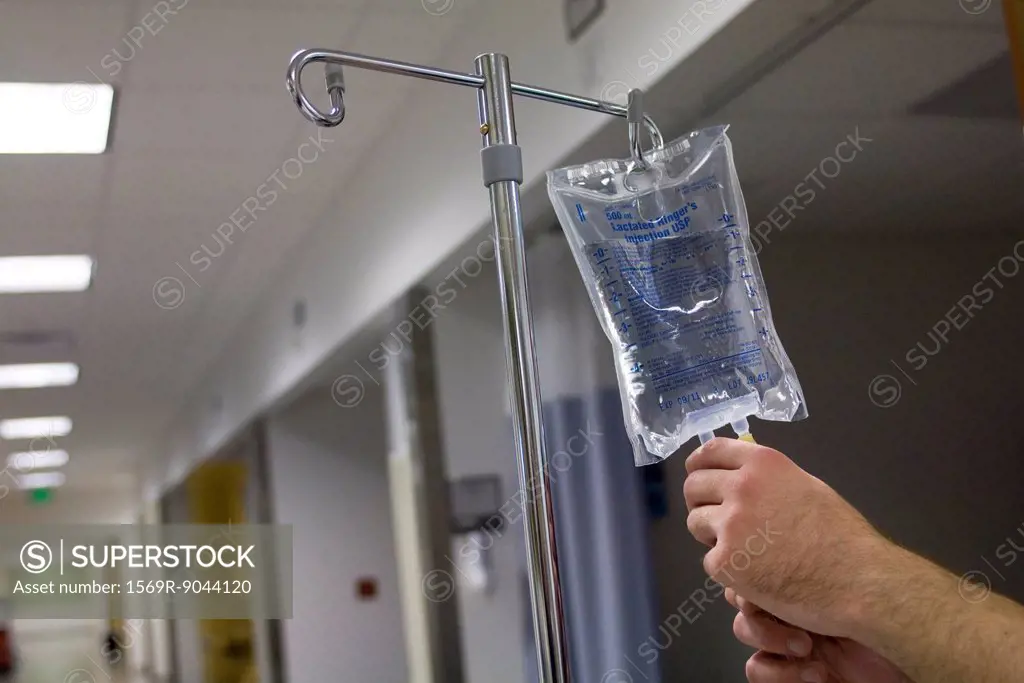Preparing IV drip