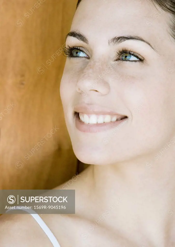 Young woman´s face, close-up