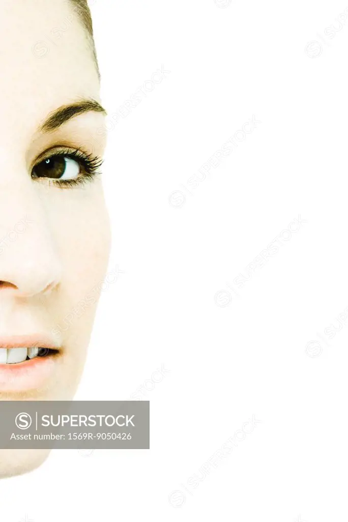 Young woman´s face, partial view