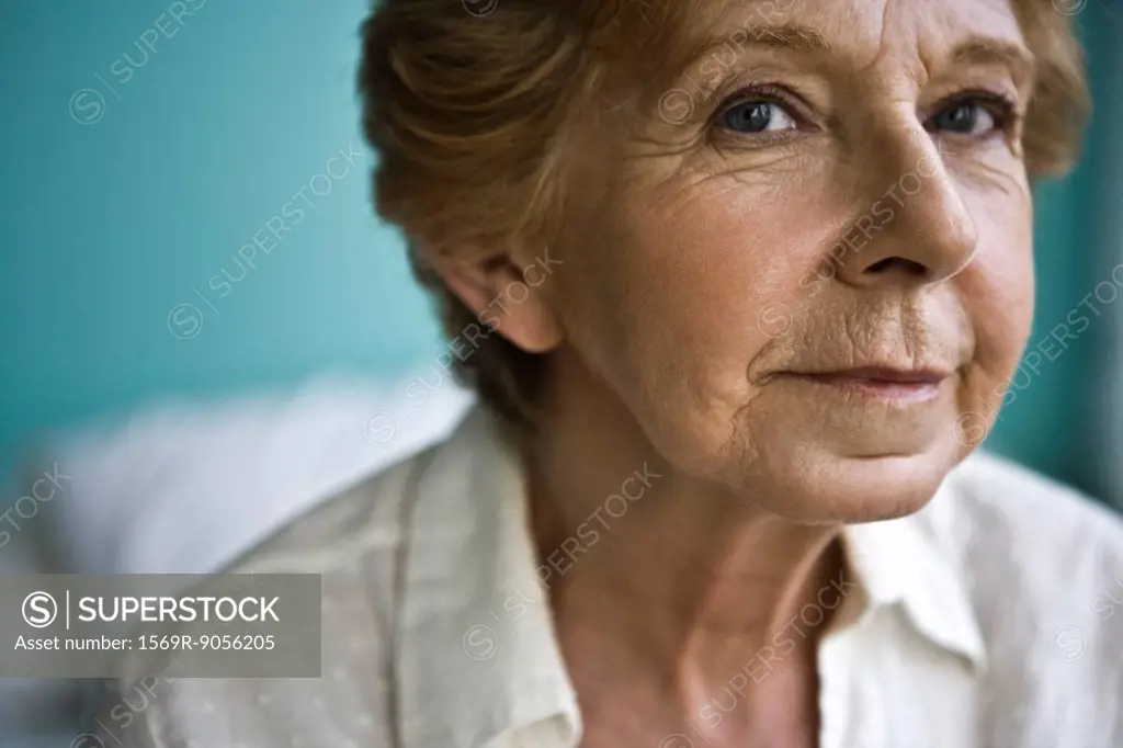Senior woman, close_up