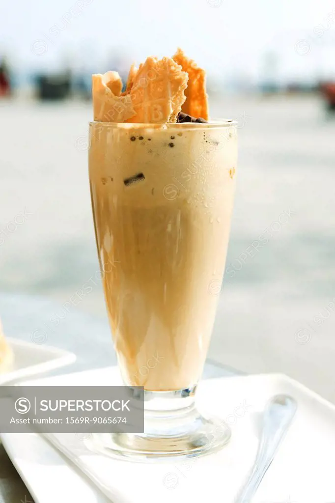 Iced mocha with wafer