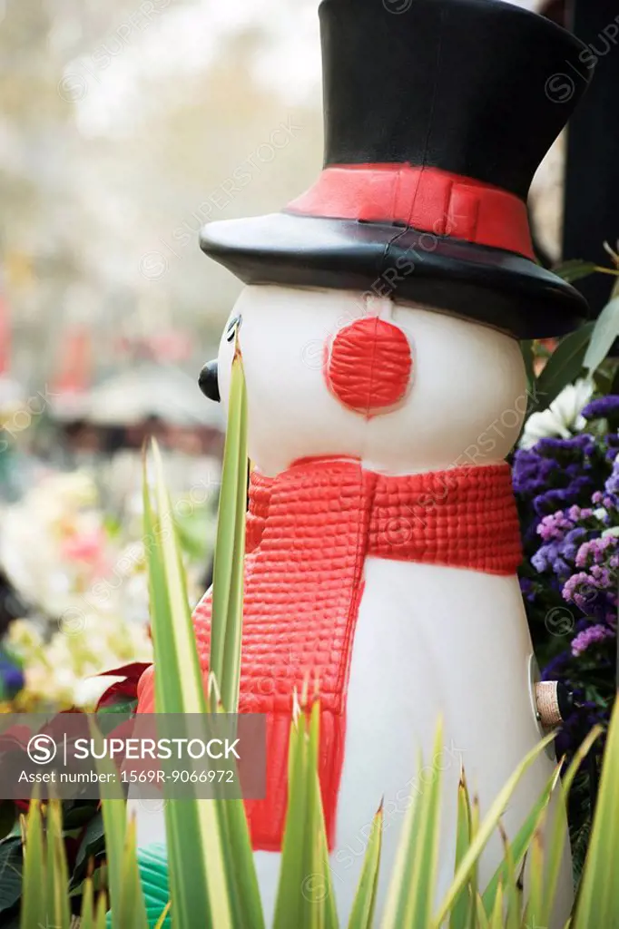 Snowman figurine, side view