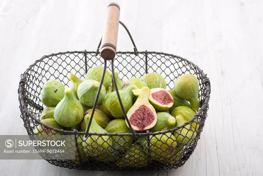 Fresh figs in basket