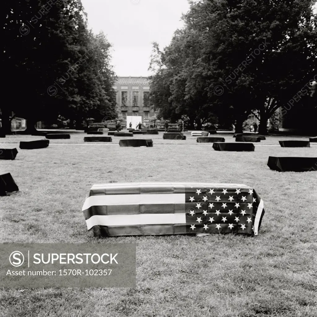 Coffin covered by American flag, University of Oregon, Oregon, USA